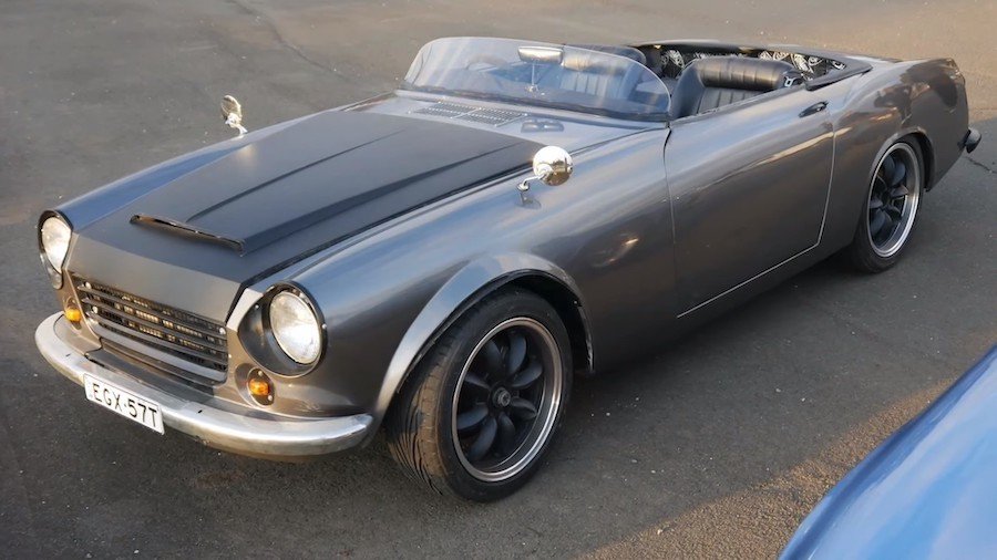 1965 Datsun Fairlady “SR20DET” Looks Like a Hoot to Drive