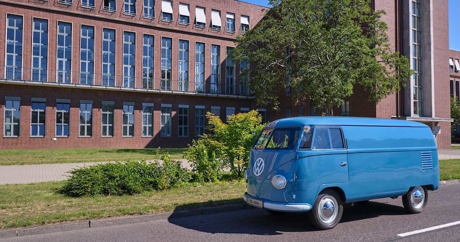 Ältester VW-Bus mit Straßenzulassung wird 70