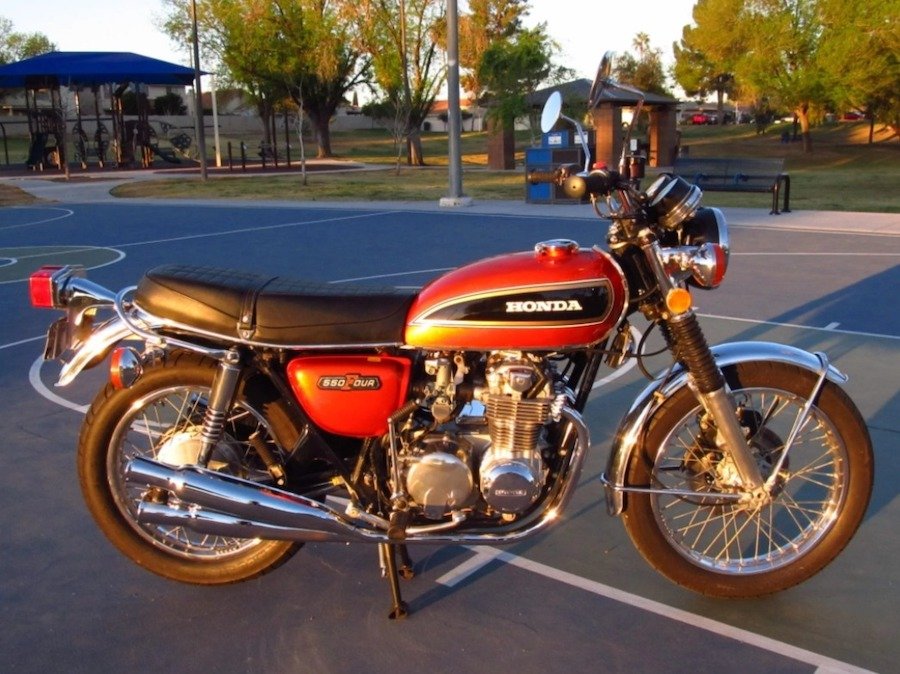 This Revamped 1975 Honda CB550 Four Comes With a Mere 2,300 Miles Under Its Belt