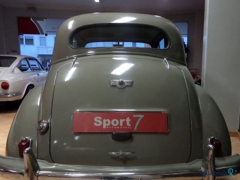 1952 Morris Minor in Portugal - 4