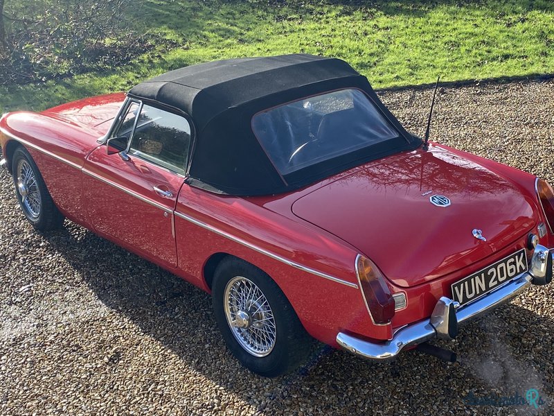 1971 MG Mgb Roadster in Worcestershire - 2